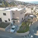 Luxury Natali With Pool, Terrace And Sea View ヴィラ