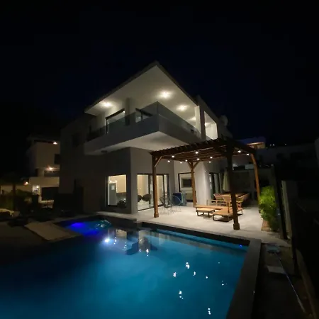 Villa Luxury Natali With Pool, Terrace And Sea View
