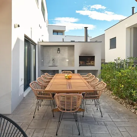 Villa Luxury Natali With Pool, Terrace And Sea View