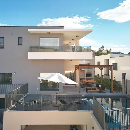 Luxury Natali With Pool, Terrace And Sea View Villa Split