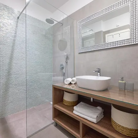 别墅 Luxury Natali With Pool, Terrace And Sea View 斯普利特